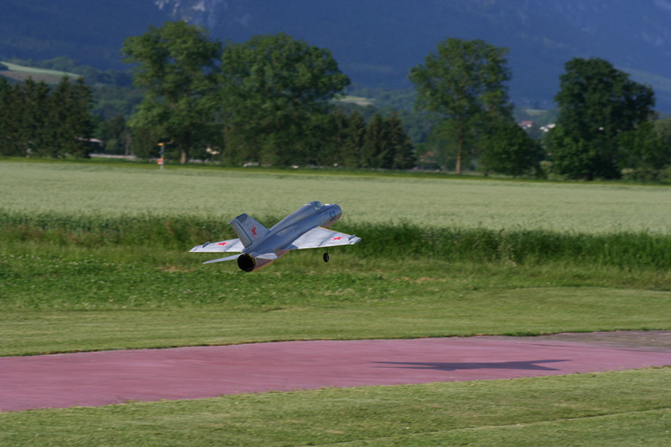 %_tempFileNameIMG_6985%